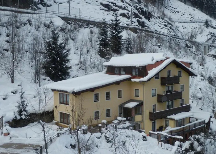 Haus Machreich Бадгаштейн